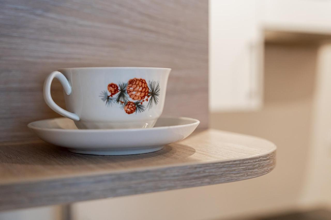 Top-Floor Studio With Courtyard View In Unesco Area, Murnieku Street Residence リガ エクステリア 写真